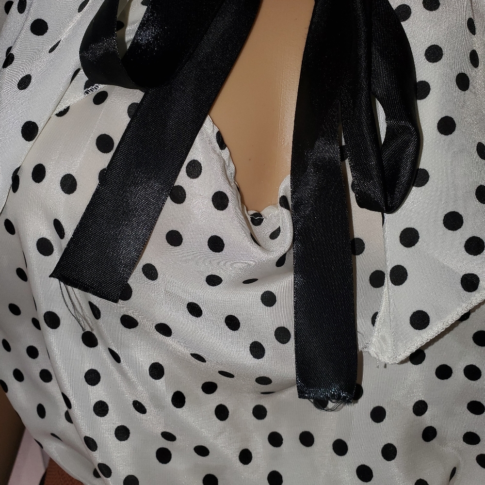 Ivory and black polka dot dress - Picture 3 of 6